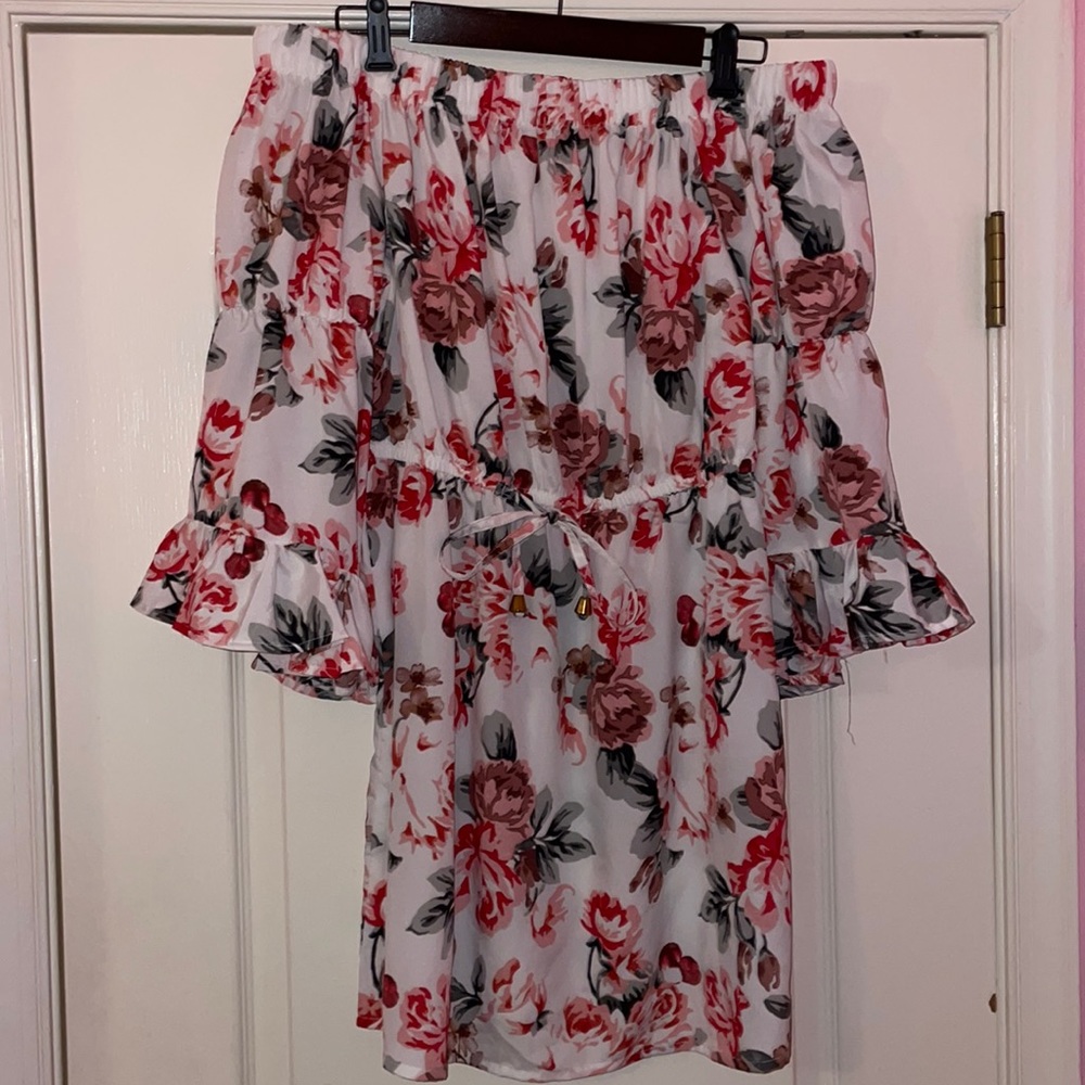 Hint of Blush size L strapless pink floral dress
